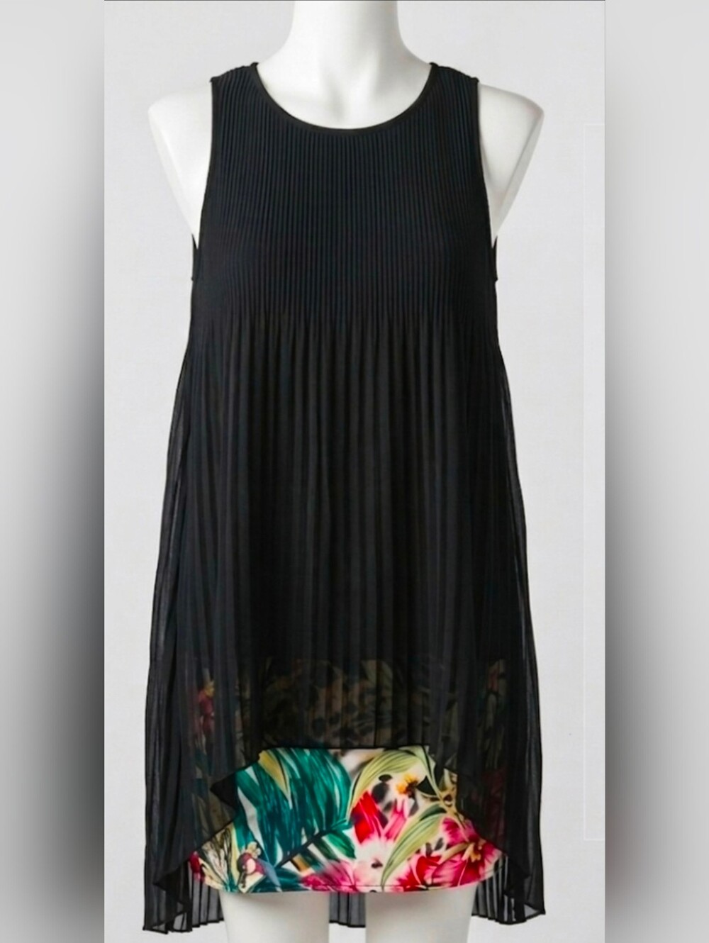 Desigua Women Dress Size Smalll Pleated High-Low Shift Dress with Tropical Hem
